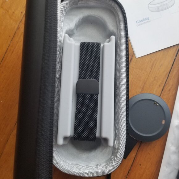 Embr Wave 2 Cooling Heating Body Wrist Device - Picture 2 of 7